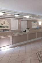 Hotel La Quinta Inn by Wyndham Bakersfield South photo 2