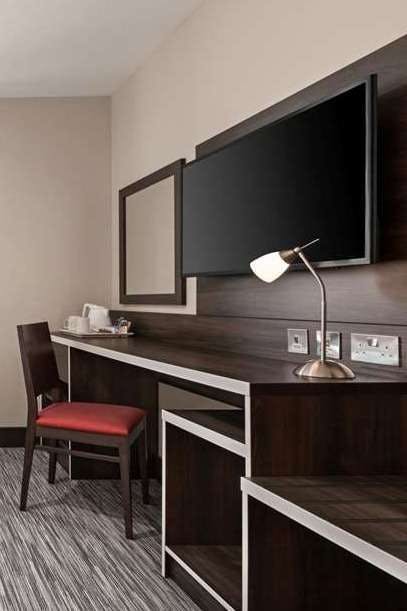 Hotel Ramada by Wyndham Cobham photo 4