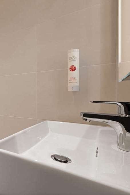 Hotel Ramada by Wyndham Cobham photo 5