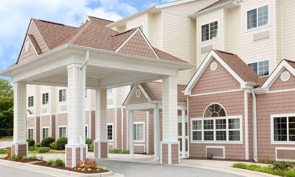 Microtel Univ Medical Park