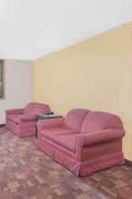Hotel Super 8 Watertown photo 5