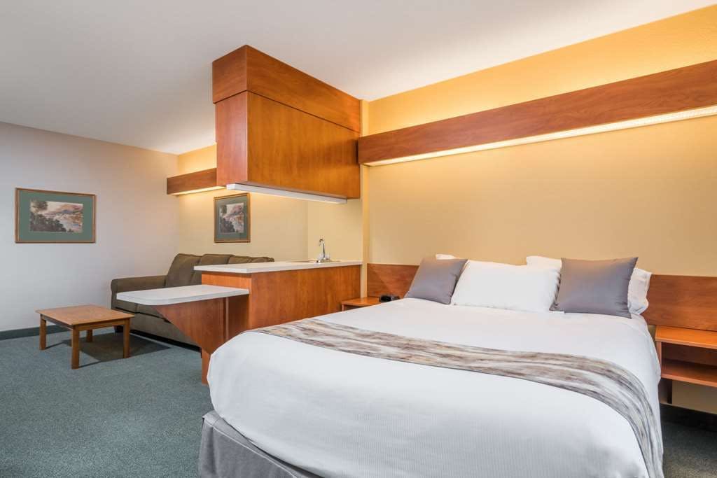 Hotel Microtel Inn & Suites by Wyndham New Ulm photo 1