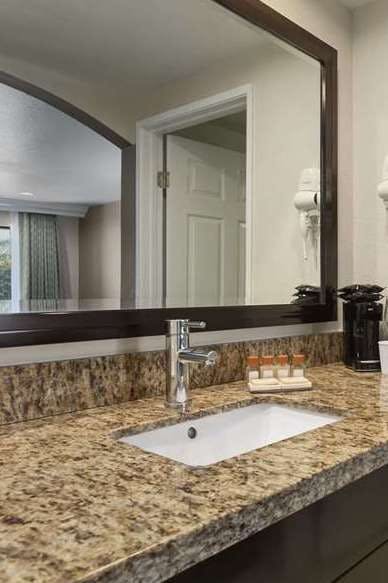 Hotel Days Inn Downey photo 3