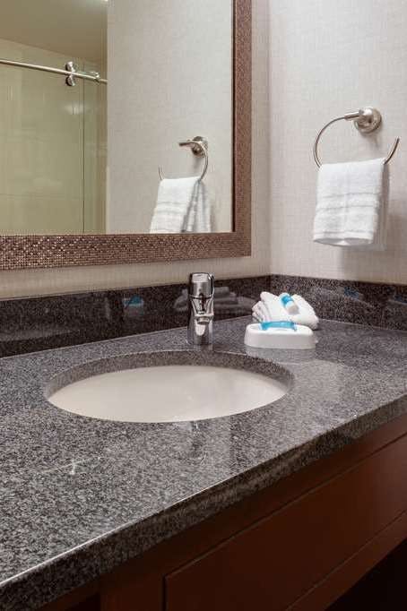 Hotel Drury Plaza Hotel Columbia East photo 4