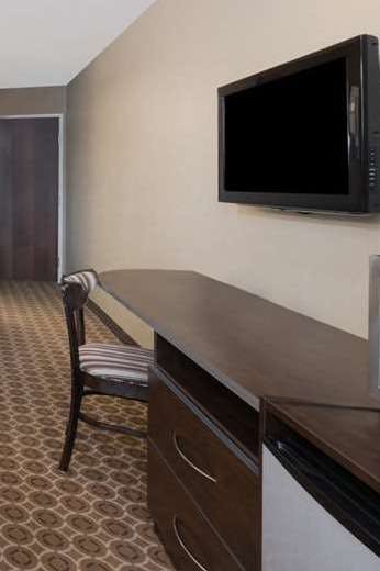 Hotel Microtel Inn & Suites by Wyndham Dickinson photo 4