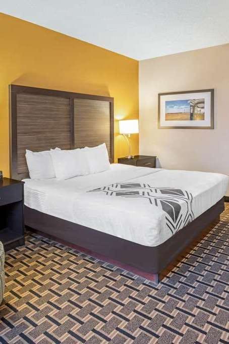 Hotel La Quinta Inn & Suites by Wyndham Denison - N. Lake Texoma photo 1