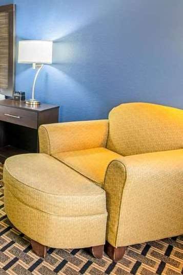 Hotel La Quinta Inn & Suites by Wyndham Denison - N. Lake Texoma photo 3