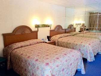 Hotel Travelodge Manhasset photo 3