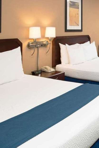 Hotel Days Inn by Wyndham Pinole Berkeley photo 1