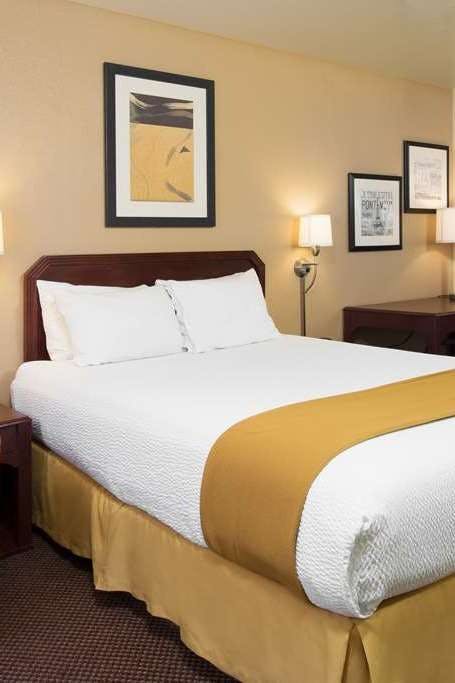 Hotel Days Inn by Wyndham Pinole Berkeley photo 2