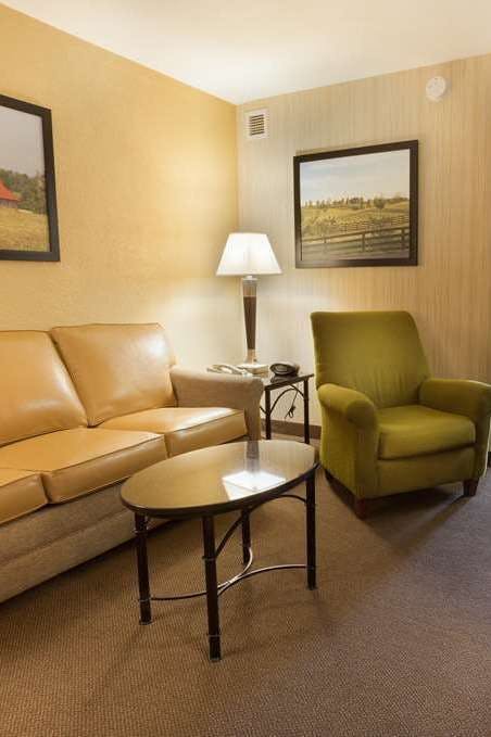 Hotel Drury Inn and Suites Paducah photo 4