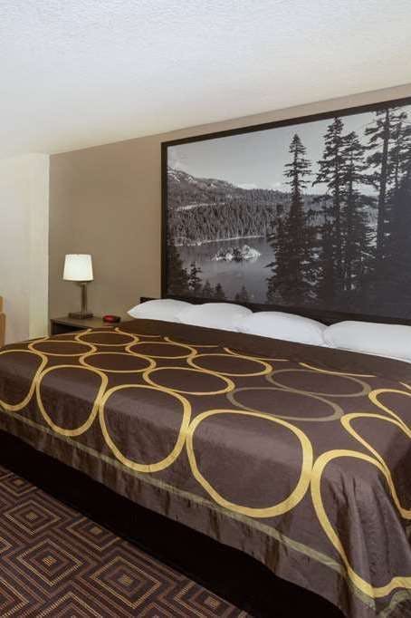 Hotel Super 8 by Wyndham Seguin photo 1