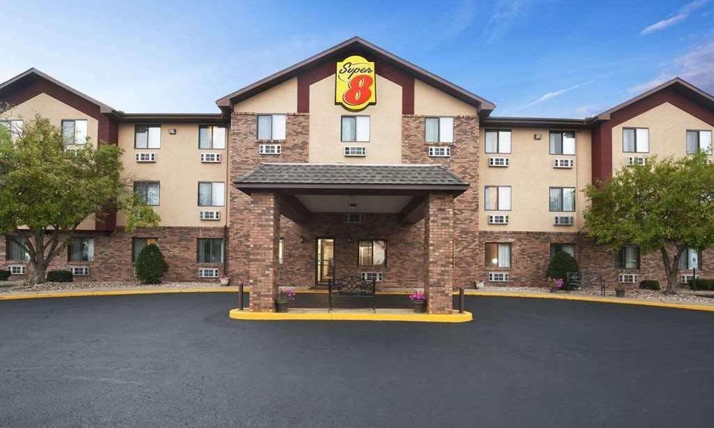 Super 8 by Wyndham Peoria