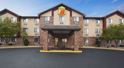 Super 8 by Wyndham Peoria