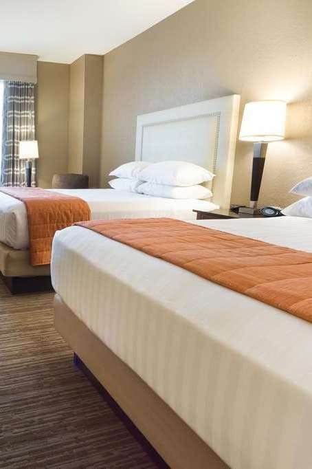 Hotel Drury Inn and Suites Cincinnati Sharonville photo 4