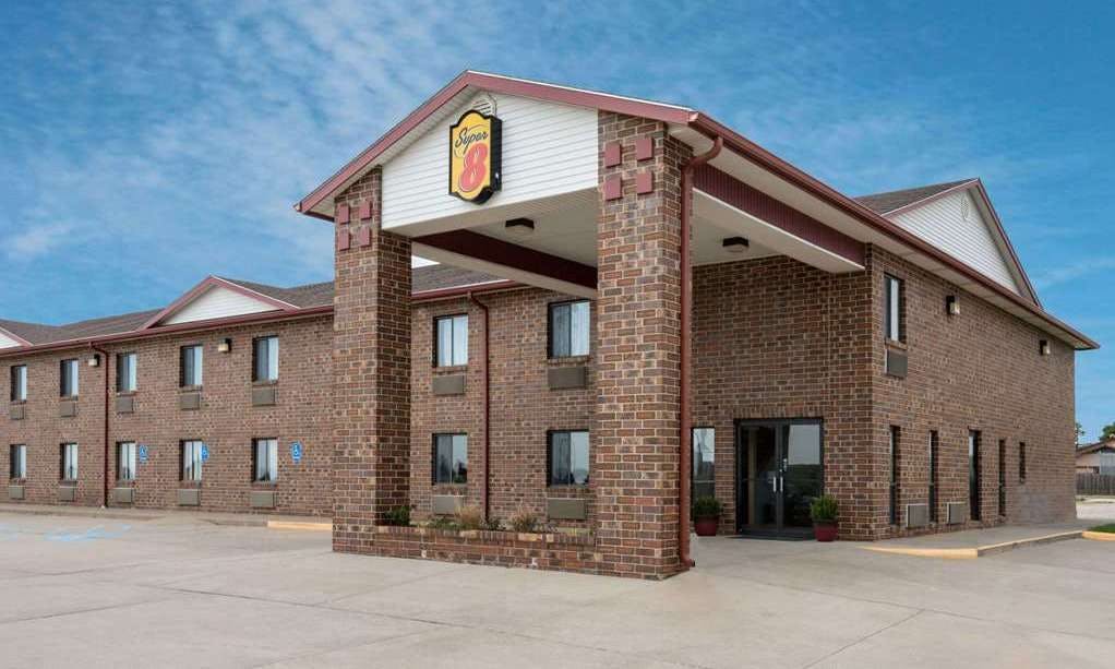 Super 8 by Wyndham Wakeeney