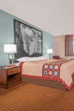 Hotel Super 8 by Wyndham Wakeeney photo 3