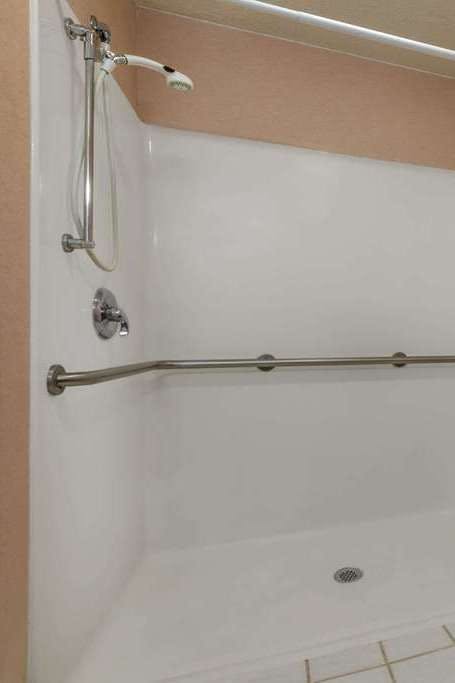 Hotel Super 8 by Wyndham Wakeeney photo 4