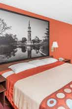 Hotel Super 8 Washington Peoria Are photo 3