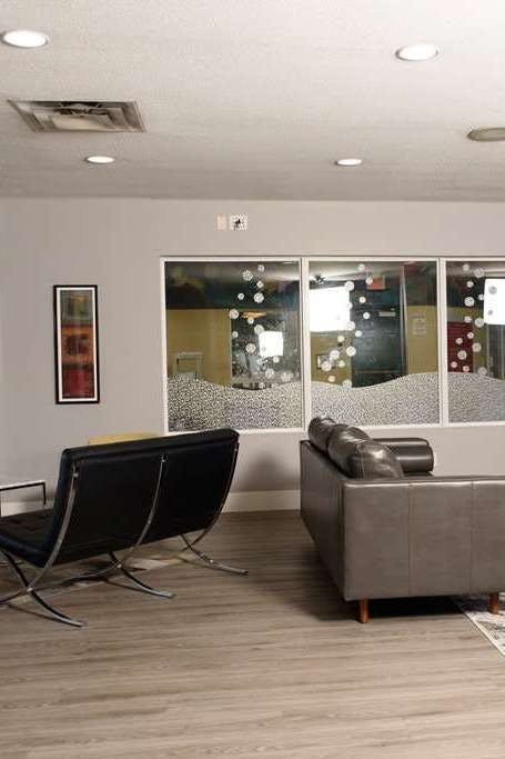 Hotel Super 8 by Wyndham Edmonton South photo 5