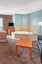 Hotel Super 8 Edmonton S photo 4