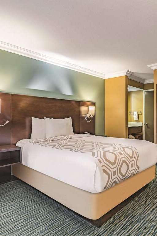 Hotel La Quinta Inn Ste SFO AP West photo 2