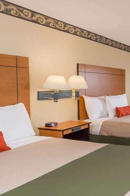 Hotel Travelodge by Wyndham San Clemente Beach photo 1