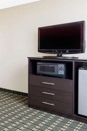 Hotel Ramada Vandalia photo 3