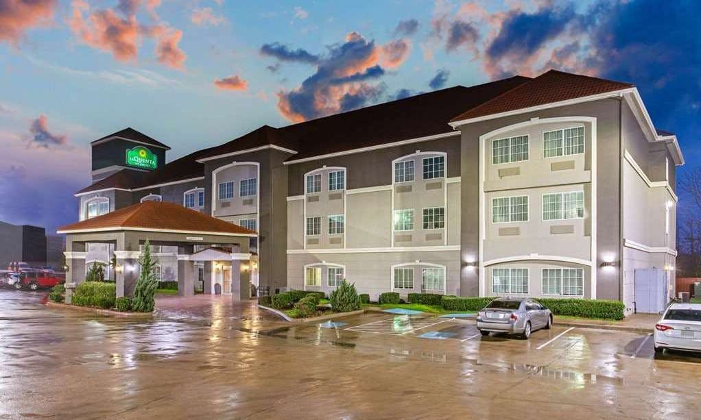 La Quinta Inn & Suites by Wyndham Cleburne