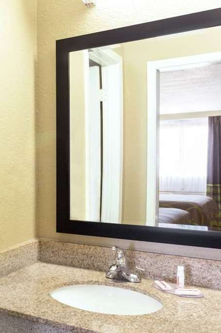 Hotel Super 8 by Wyndham Tallulah LA photo 3