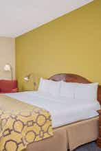 Hotel Baymont Warrenton photo 1