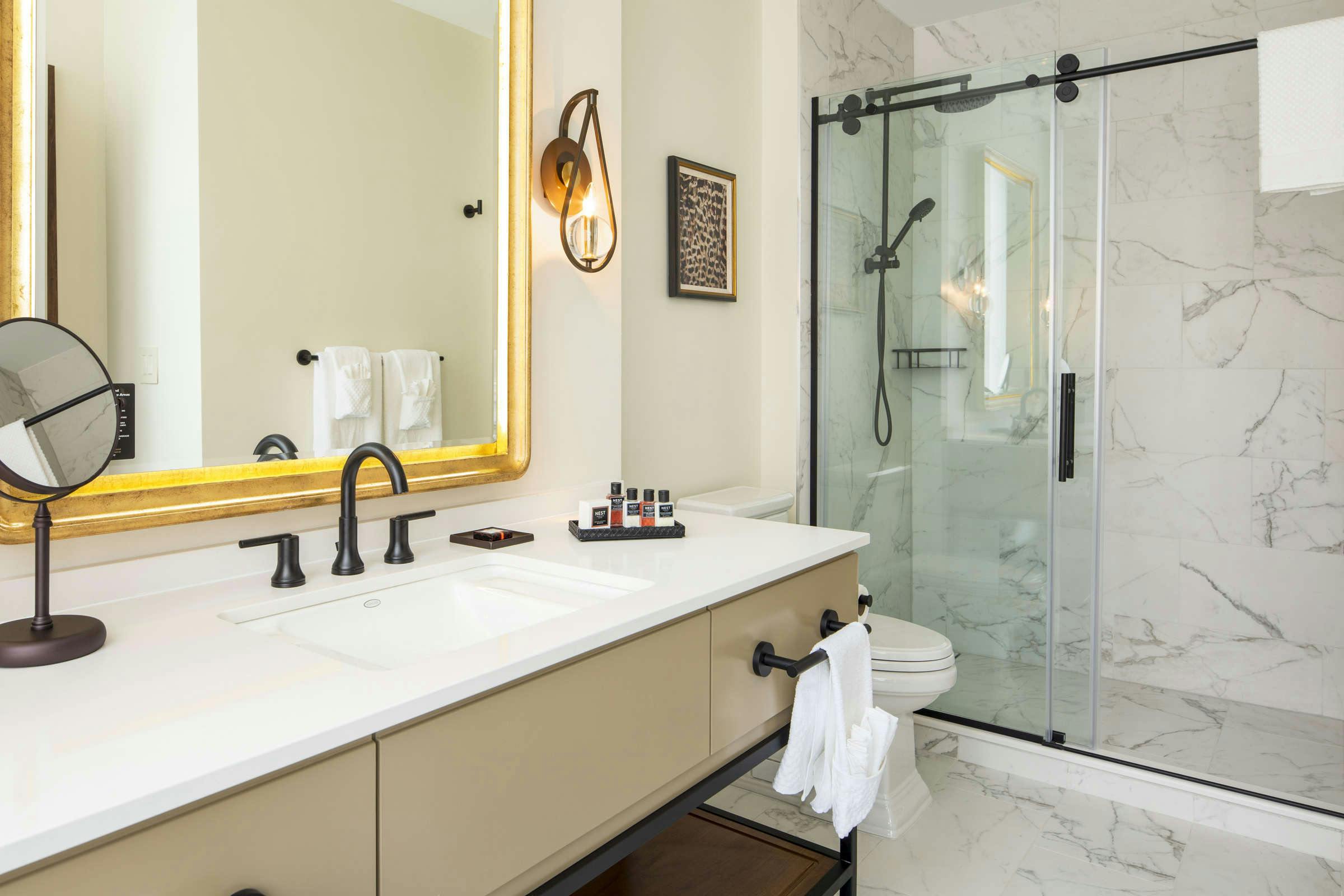 Hotel The Peregrine Omaha Downtown, Curio Collection by Hilton photo 3