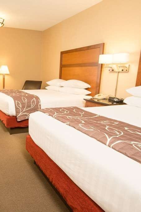 Hotel Drury Inn and Suites Springfield MO photo 2