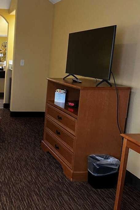 Hotel Super 8 by Wyndham Montgomery/ Lake Conroe photo 5