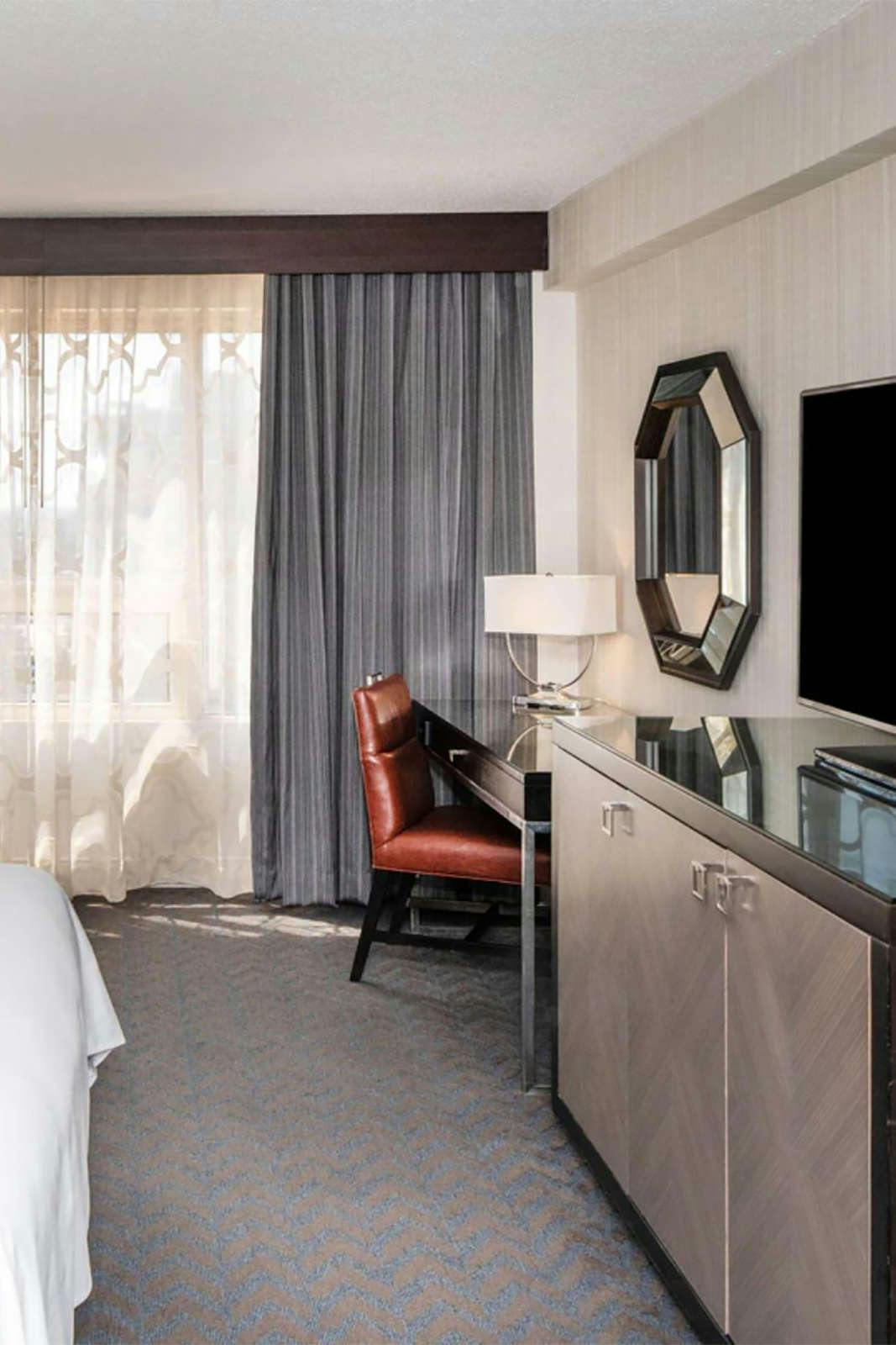 Hotel Sheraton Indianapolis City Centre Hotel photo 2