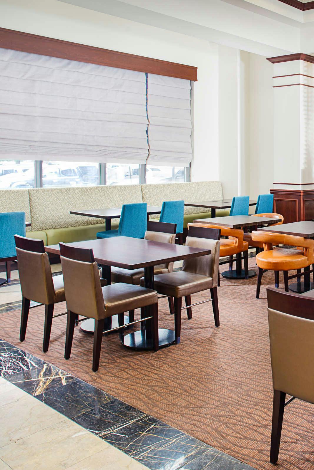 Hotel Hilton Garden Inn Virginia Beach Town Center photo 5