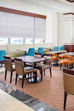 Hotel Hilton Garden Inn Virginia Beach Town Center photo 5