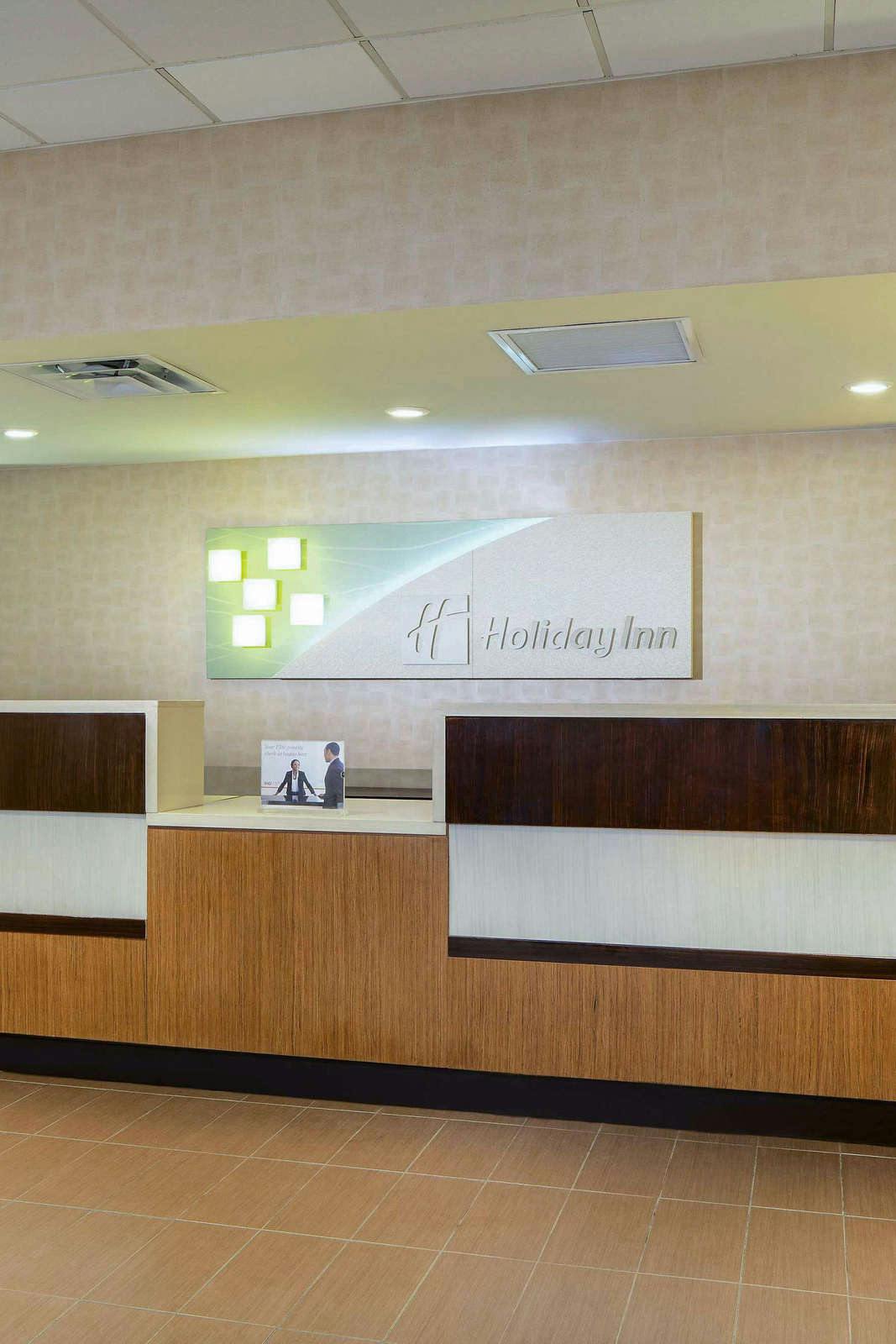 Hotel Holiday Inn Hotel & Suites Charleston West photo 3