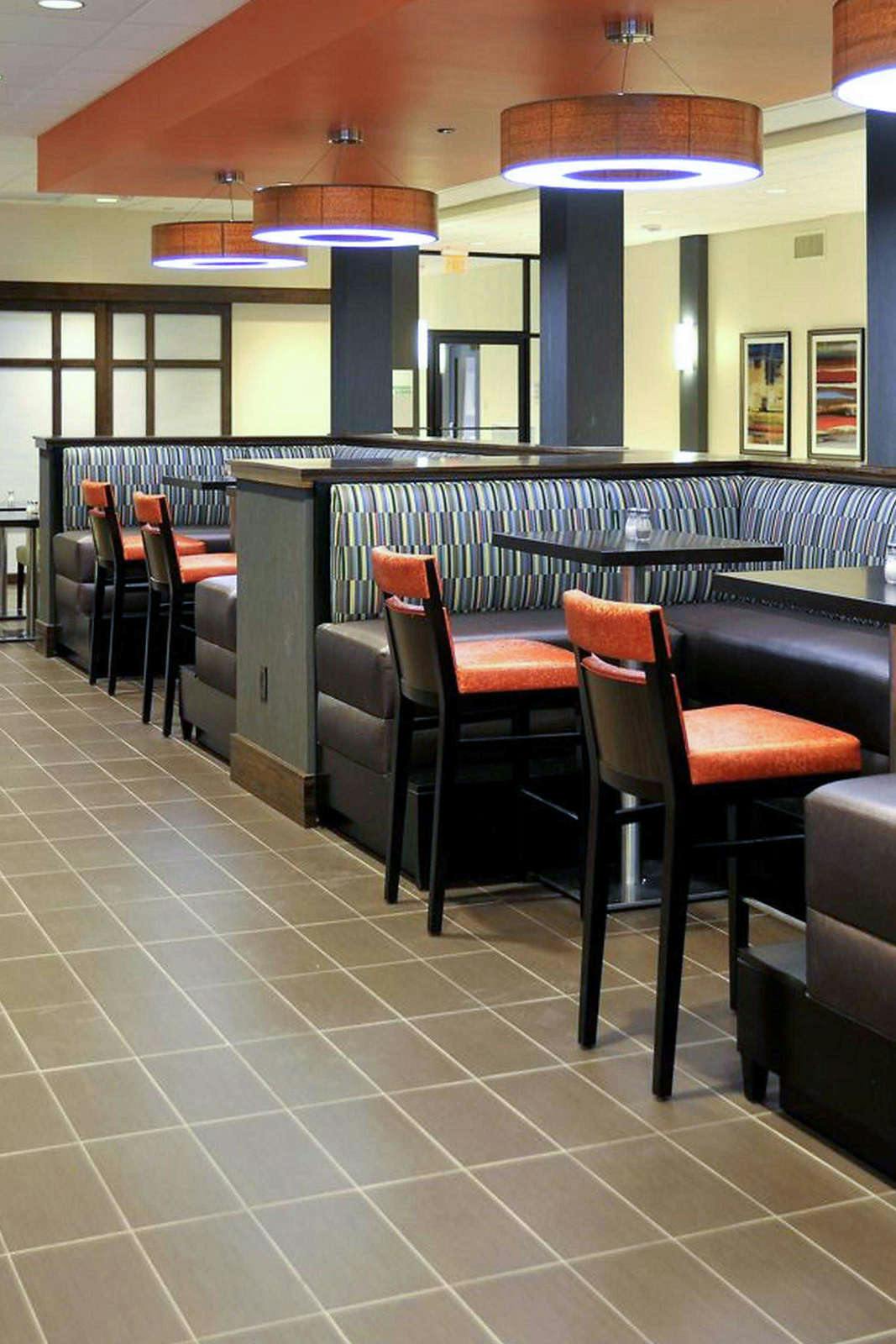 Hotel Holiday Inn Hotel & Suites Charleston West photo 4