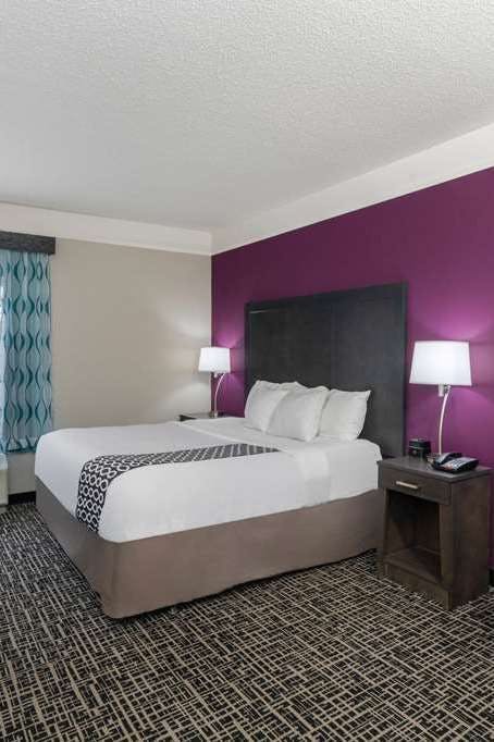 Hotel La Quinta Inn & Suites by Wyndham Latham Albany Airport photo 2