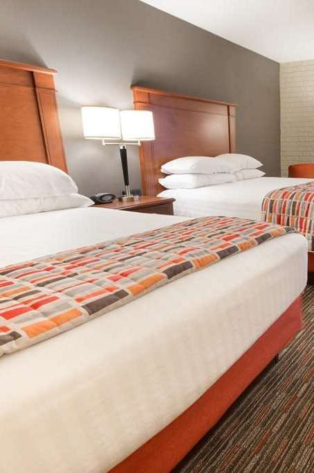 Hotel Drury Inn and Suites Joplin photo 2