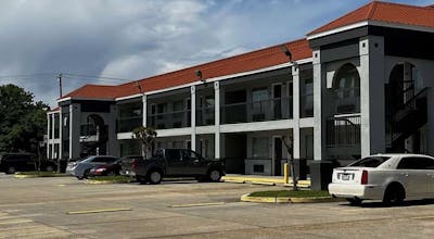 Super 8 by Wyndham Slidell