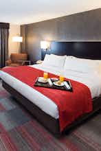 Hotel Holiday Inn Milwaukee Riverfront photo 1