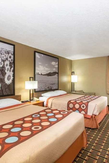 Hotel Super 8 by Wyndham Ottawa photo 3