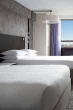 Hotel New York LaGuardia Airport Marriott photo 1