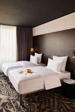 Hotel Mama Shelter Prague photo 2