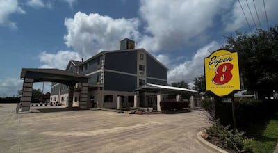 Super 8 by Wyndham Pasadena