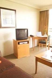 Hotel Breakfree Capital Tower photo 3