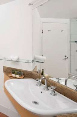 Hotel Mantra On The Esplanade photo 4