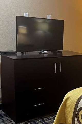 Hotel Super 8 by Wyndham Pasadena photo 4